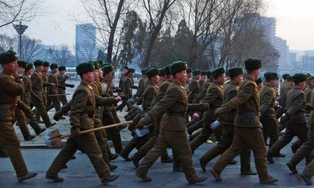 Βορειοκορεάτης λιποτάκτης διασώθηκε από τον στρατό της Νότιας Κορέας -  Πώς διέσχισε το ποτάμι