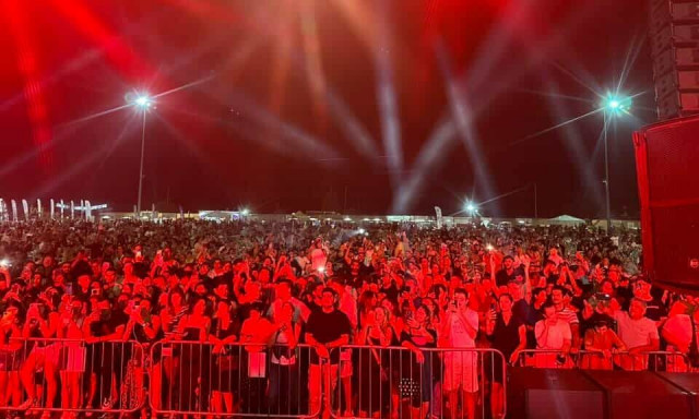 Σταμάτης Γονίδης: Έκανε χαμό στην Κύπρο, 12.000 κόσμος στη συναυλία του στην Αγία Νάπα