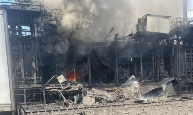 ΗΠΑ: Σφοδρή έκρηξη σε εργοστάσιο της US Steel - Άνθρωποι εγκλωβισμένοι κάτω από τα ερείπια - Βίντεο