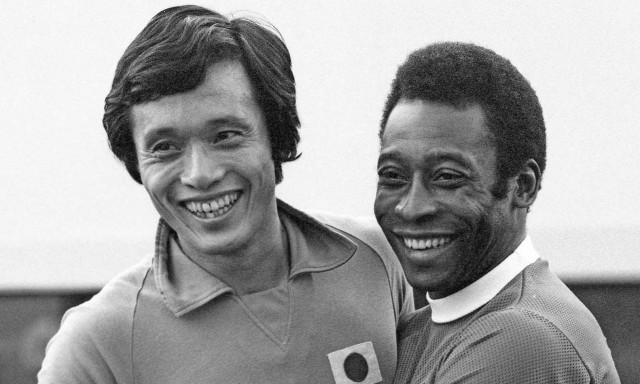 Πένθος στην Ιαπωνία: Πέθανε o θρυλικός, Κουνισίγκε Καμαμότο – Τον είχε αποθεώσει ο Πελέ