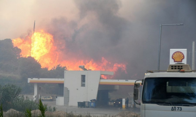Πυρκαγιές στην Αχαΐα: Από βλάβη στη ΔΕΔΔΗΕ ξεκίνησε η φωτιά στο Γηροκομείο