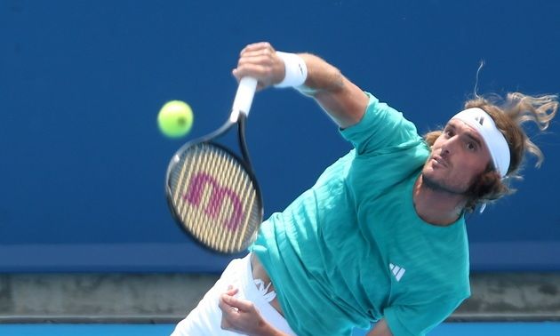 Στέφανος Τσιτσιπάς: Αποκλεισμός από τον Μπονζί στο Cincinnati Open – Διακοπή 66 λεπτών στον αγώνα