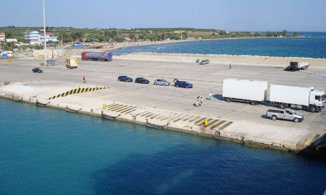 Φωτιά Αχαΐα: Προβλήματα στην ακτοπλοϊκή σύνδεση της Κυλλήνης