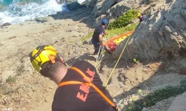 Εργατικό ατύχημα στην Κρήτη: 53χρονος έπεσε σε γκρεμό ενώ καθάριζε πισίνα ξενοδοχείου - Φωτογραφίες