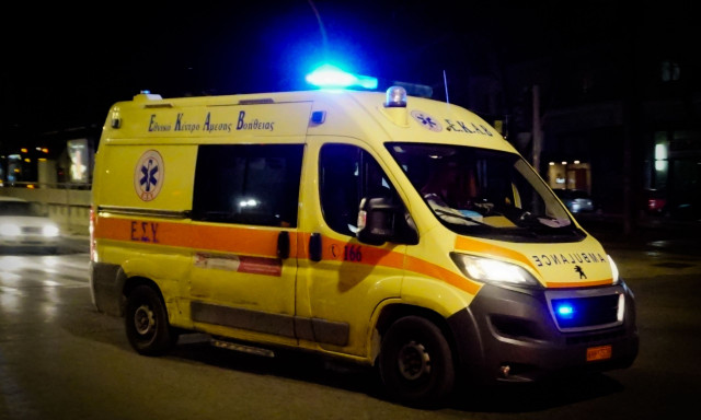 Τροχαίο στη Θεσσαλονίκη με σύγκρουση δύο ΙΧ - Στο νοσοκομείο ένα παιδί