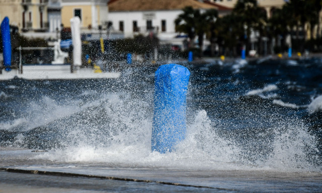 Καιρός: «Καμπανάκι» μετεωρολόγων για τον Δεκαπενταύγουστο - Πώς θα κυμανθούν θερμοκρασία και άνεμοι