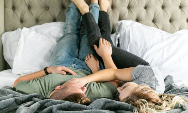 Τα ζευγάρια που… κουτσομπολεύουν μαζί είναι τα πιο ευτυχισμένα