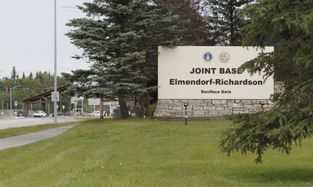 Χαμός στο Ίντερνετ με το ραντεβού στην Αλάσκα: «Tραμπ μην μας ξαναπουλήσεις στον Πούτιν»