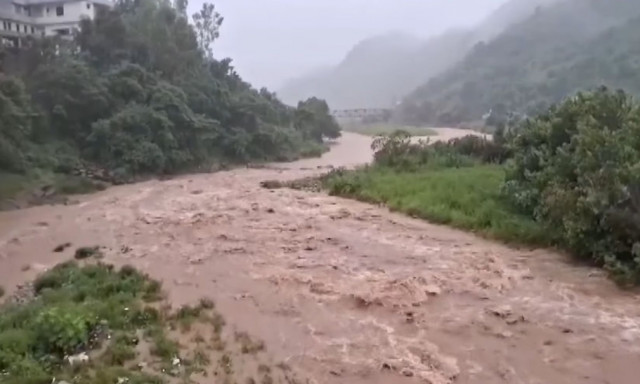 Ινδία: Δεκάδες νεκροί από κατολισθήσεις στο Κασμίρ - Τουλάχιστον 35 τραυματίες
