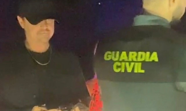 Λεονάρντο Ντι Κάπριο: Δεν τον αναγνώρισαν σε πάρτυ στην Ίμπιζα και...κόλλησε στην ουρά