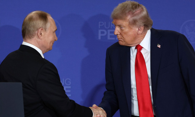 Η επόμενη μέρα της συνάντησης στην Αλάσκα: Η σιγή από το Κίεβο και ο Τραμπ που δεν έχασε