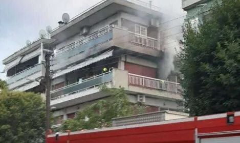 Θεσσαλονίκη: Φωτιά σε διαμέρισμα στην Καλαμαριά - Απεγκλωβισμός ενός ατόμου