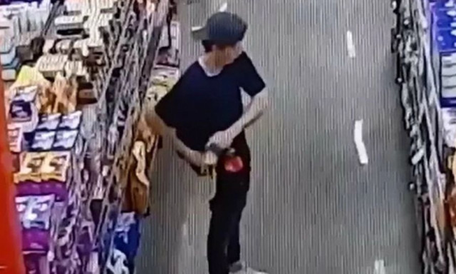 Μεγάλο σούπερ μάρκετ «πληρώνει» πελάτες για να καταγγέλλουν κλοπές: Η επιβράβευση που διχάζει