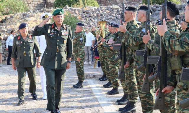 Μυτιλήνη: Η ελληνική σημαία υψώθηκε σήμερα στο κάστρο της Μήθυμνας