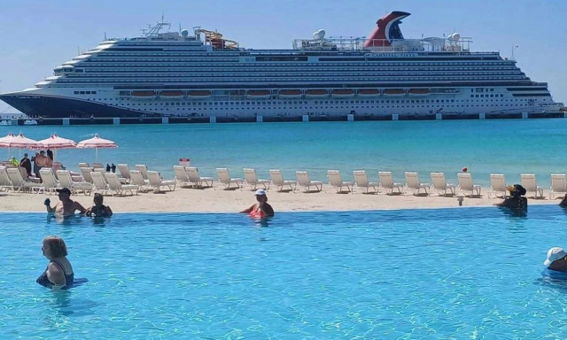 Δύο επιβάτες από ξεχωριστές κρουαζιέρες πνίγηκαν την ίδια μέρα στο νησί-θέρετρο των 600 εκ. δολαρίων