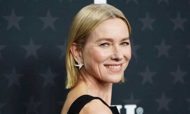 Naomi Watts: Ξεσπά σε κλάματα γιατί ο γιος της πάει στο κολέγιο