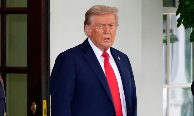 Νέα δήλωση Τραμπ: «Προσπαθώ απλώς να σταματήσω τους θανάτους, ελπίζω ο Πούτιν να είναι καλός»