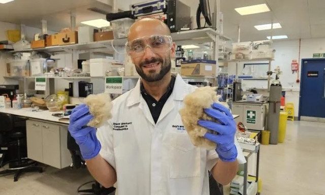 Αναζητάτε ακόμη τη συνταγή για το τέλειο χαμόγελο; Η οδοντόκρεμα από… μαλλιά είναι το μέλλον