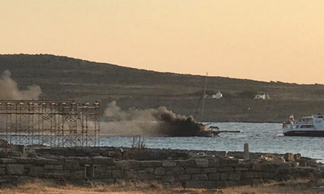 Φωτιά σε ιστιοφόρο μεταξύ Δήλου και Ρήνειας - Διάσωση δύο αλλοδαπών