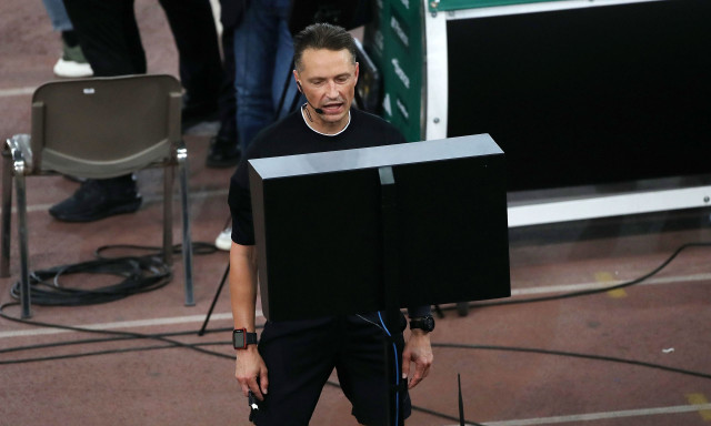 Super League: Με VAR και ημιαυτόματο οφσάιντ όλοι οι αγώνες