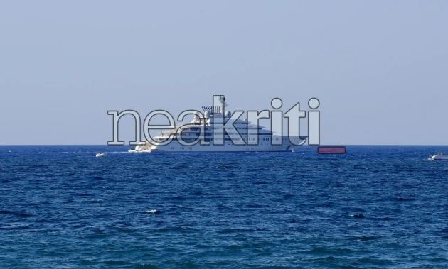 Ο Σεΐχης της Μάντσεστερ Σίτυ «ψήφισε» Κρήτη για τις διακοπές του - Φωτογραφίες από το γιοτ του