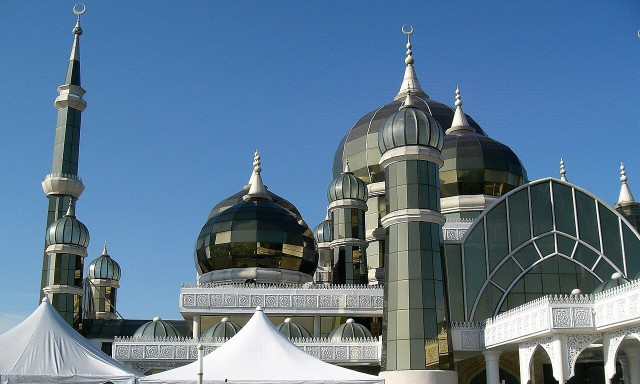 Μαλαισία: Επαρχία απειλεί με φυλάκιση όσους δεν προσέρχονται στην προσευχή της Παρασκευής