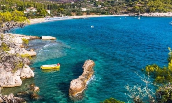 «Η Ταϊλάνδη της Ευρώπης»: Πώς βλέπουν την Ελλάδα στο εξωτερικό και πώς στο εσωτερικό