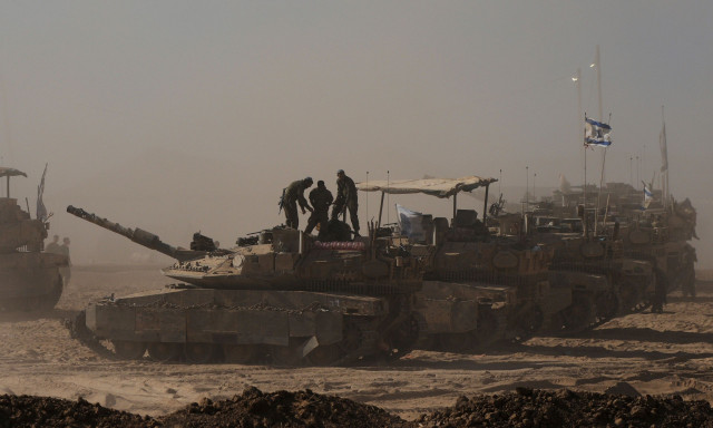 Ισραήλ: «Πράσινο φως» στο σχέδιο κατάκτησης της πόλης της Γάζας - Φύλλα πορείας σε 60.000 εφέδρους