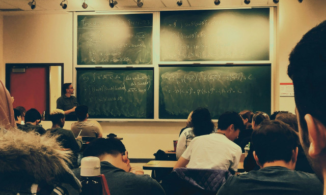 Αυτά είναι τα 40 επαγγέλματα που θα αντικατασταθούν από την τεχνητή νοημοσύνη