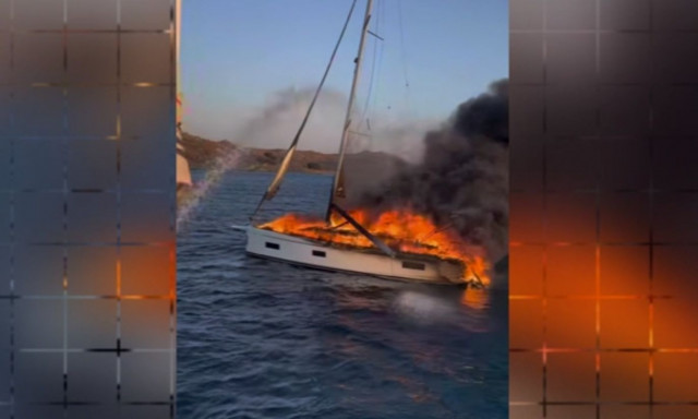 Συναγερμός στη Μύκονο: Φωτιά σε ιστιοφόρο κοντά στη Δήλο