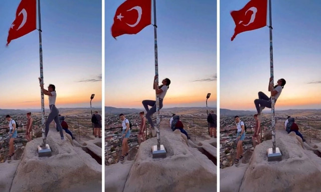 Χαμός στην Τουρκία με τουρίστρια που έκανε pole dancing σε στύλο με την σημαία - Βίντεο