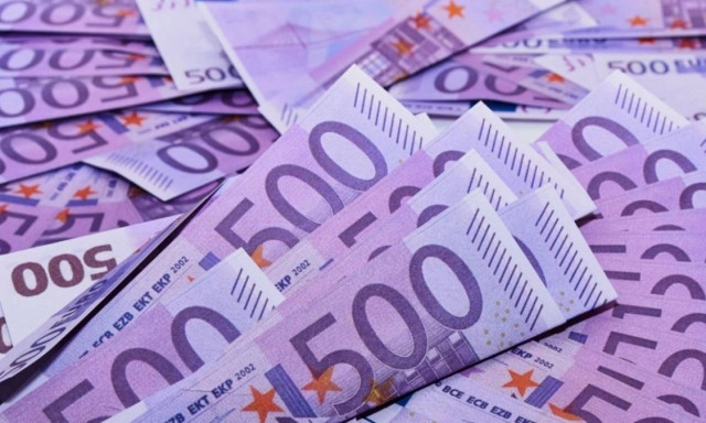 Τι ισχύει σήμερα για τα 500ευρα: Πού τα δέχονται και τι να προσέχεις στην τράπεζα