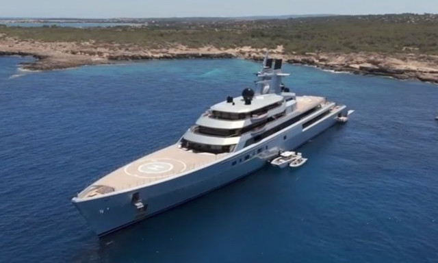 Dragonfly: Το υπερπολυτελές γιοτ έριξε άγκυρα στη Μύκονο - Αξίας 450 εκατ. δολαρίων