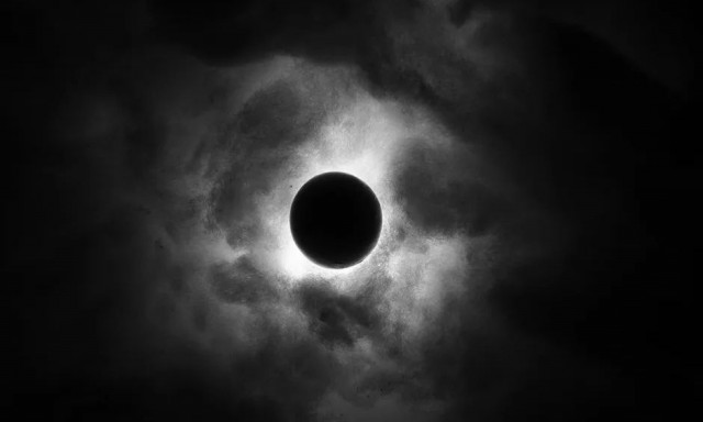 Ο ουρανός θα βυθιστεί στο σκοτάδι στις 23 Αυγούστου - Το σπάνιο φαινόμενο του «μαύρου φεγγαριού»