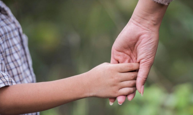 Δημογραφικός εφιάλτης: Σε 13 χρόνια μειωθήκαμε κατά μισό εκατομμύριο - Τα χειρότερα έρχονται