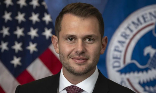 Ένας Έλληνας στο πλευρό του Τραμπ: Υφυπουργός Εσωτερικής Ασφάλειας o Άρης Κουρκουμέλης