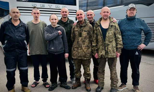 Ουκρανός δημοσιογράφος που κρατούνταν κρυφά από τη Ρωσία για τρία χρόνια, απελευθερώθηκε