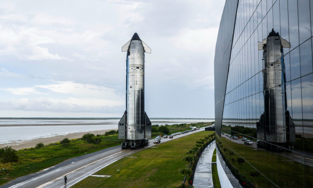 SpaceX: Ακυρώθηκε η πτήση του μεγαλύτερου πυραύλου στην ιστορία - Το πρόβλημα που τον καθήλωσε