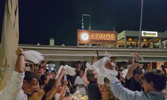 Η Πάρος παίρνει τα «σκήπτρα» της Μυκόνου ως ο Νο1 προορισμός στις Κυκλάδες