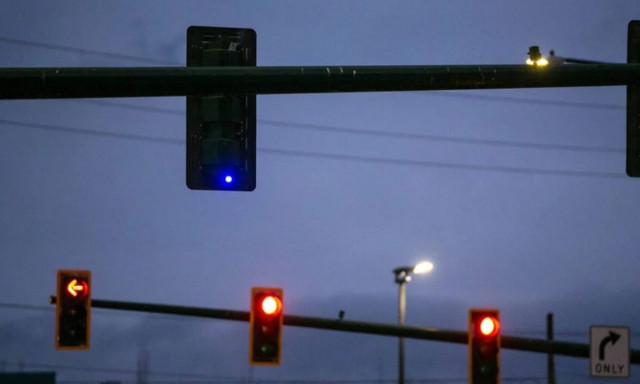 Μπλε φώτα στα φανάρια: Η αμερικανική καινοτομία που ίσως έρθει στην Ευρώπη