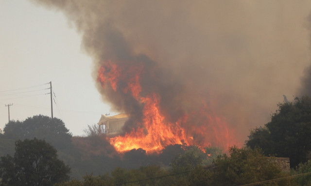 Πολύ υψηλός κίνδυνος φωτιάς την Τετάρτη – Πορτοκαλί συναγερμός σε Αττική και 4 περιφέρειες