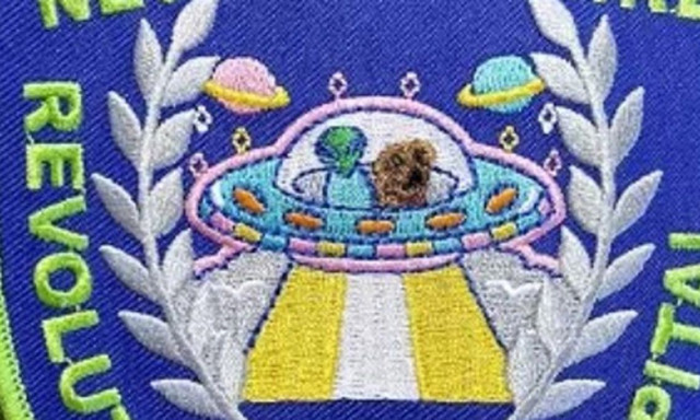 Έκπληξη από την αστυνομία του Έξετερ: Επετειακό σήμα με UFO για τα 60 χρόνια από τον «θρύλο»του 1965