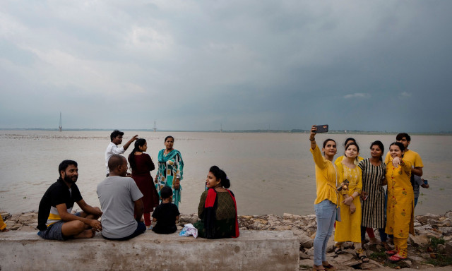 Αυτές είναι οι 10 πιο επικίνδυνες χώρες για selfie