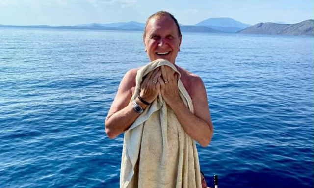 Michael Kors: Διακοπές στην «αγαπημένη» του Ελλάδα έκανε ο παγκοσμίου φήμης σχεδιαστής μόδας