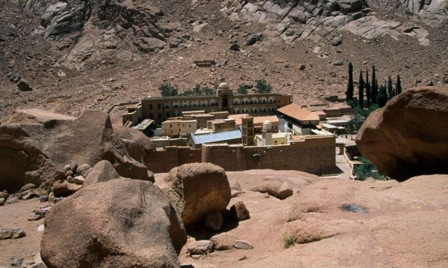 Το παρασκήνιο στη Μονή Σινά: Ερωτήματα για σκοπιμότητες αναταραχών και διαπραγμάτευση Αθήνας-Καΐρου