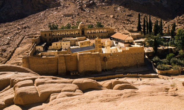 Δραματικές εξελίξεις στη Μονή Αγίας Αικατερίνης Σινά: Πολιορκείται το μοναστήρι