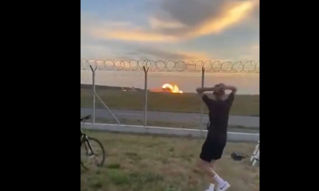 Τρομακτική στιγμή: F-16 συνετρίβη στην Πολωνία - Νεκρός ο πιλότος - Δείτε το βίντεο