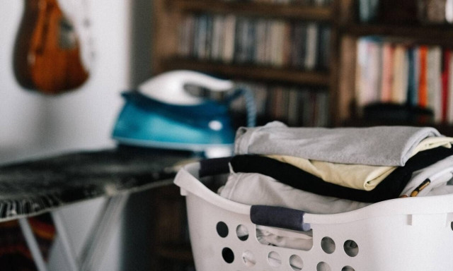 Σιδερώνετε συχνά; Οι ειδικοί προειδοποιούν πώς πρέπει να το σταματήσετε - Οι λόγοι