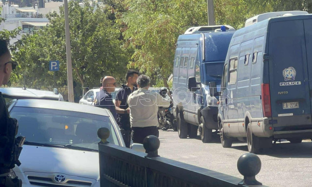 Εμπρηστής της Παλλήνης: Έφτασε στον ανακριτή για να απολογηθεί