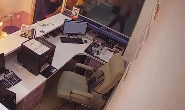 Φρίκη στο αεροδρόμιο του Καζακστάν: Επιβάτης που έχασε την πτήση του αυτοπυρπολήθηκε